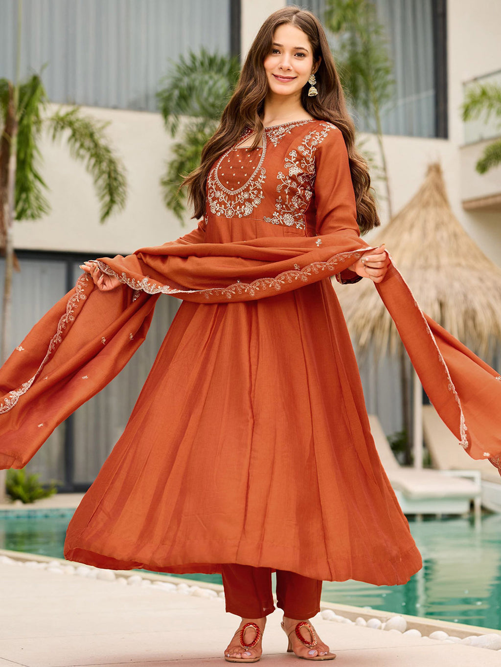 Trendy Anarkali Designers kurti Pent Set.