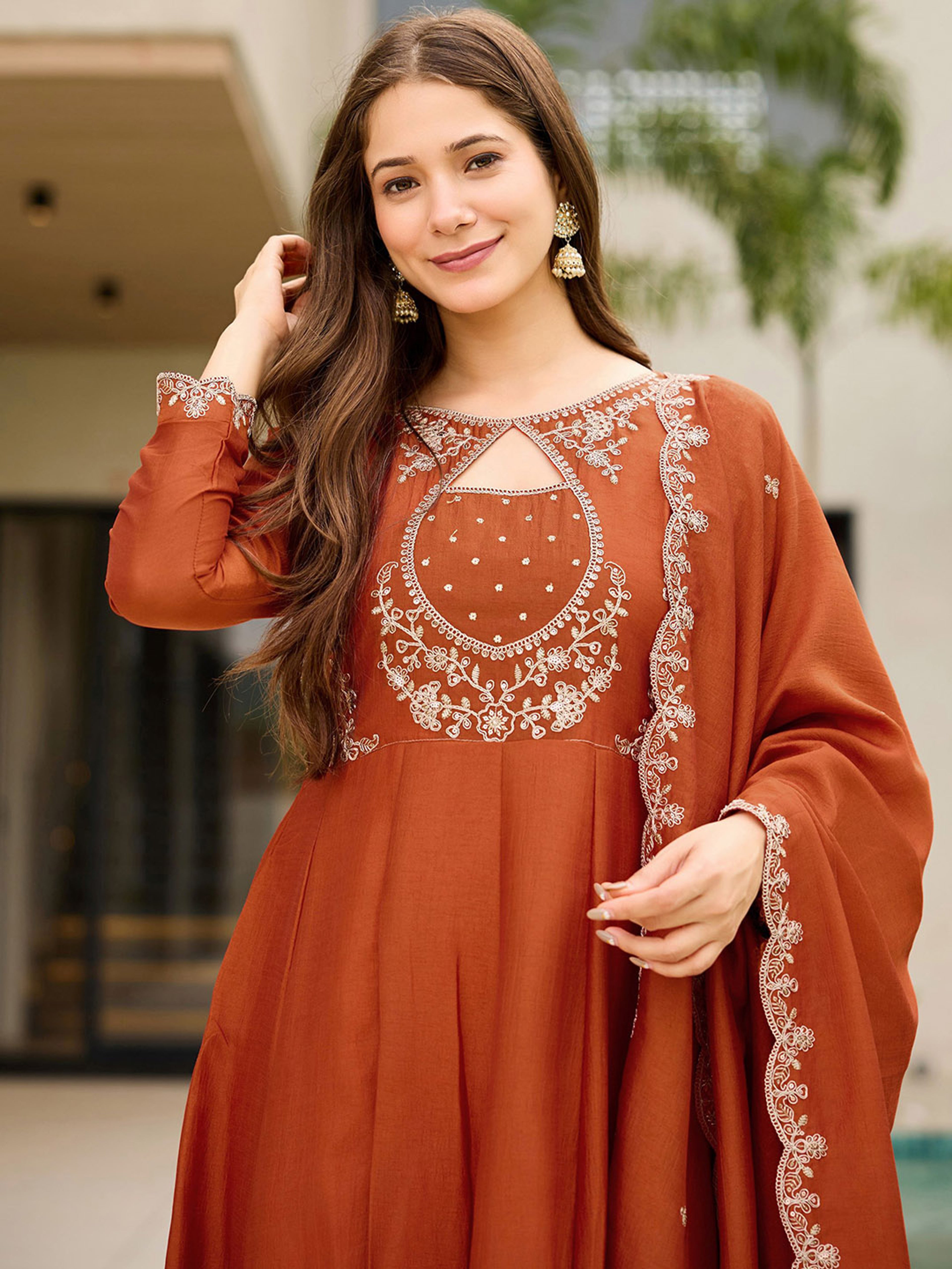 Trendy Anarkali Designers kurti Pent Set.